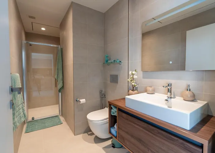 Oasis On The 27th, Mercury Tower Saint Julian's