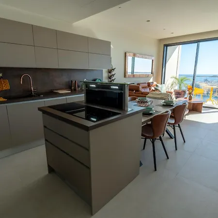 Oasis On The 27th, Mercury Tower